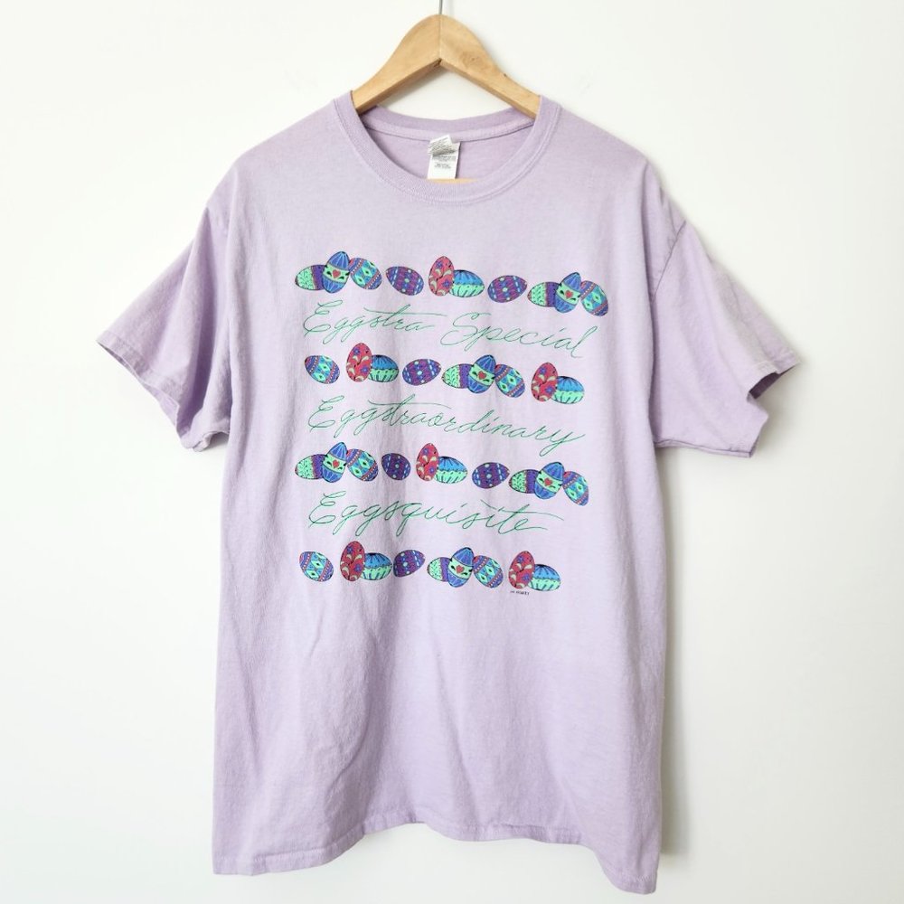 Vintage Easter Egg Graphic Tee Y2K Pastel Purple Gildan Short Sleeve Large - Picture 2 of 13